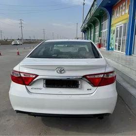 Toyota Camry 2016