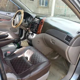 Toyota Sienna 2004