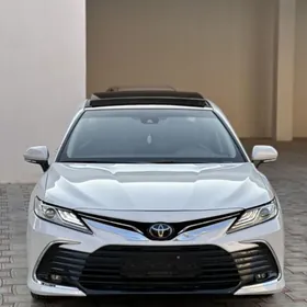 Toyota Camry 2020