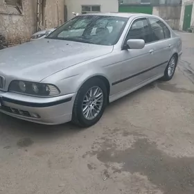 BMW E39 2002