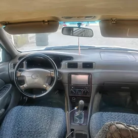 Toyota Camry 2001