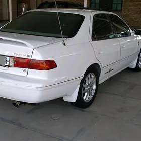 Toyota Camry 2000