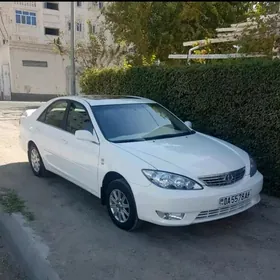 Toyota Camry 2004