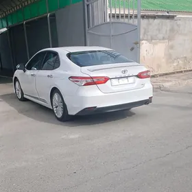 Toyota Camry 2018