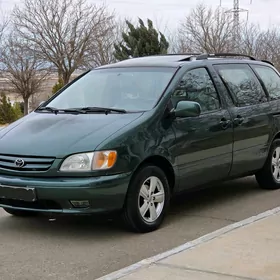 Toyota Sienna 2001