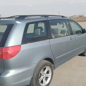 Toyota Sienna 2008