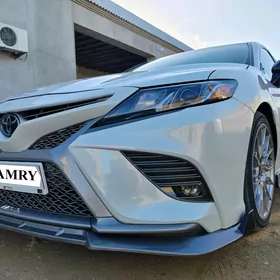 Toyota Camry 2020