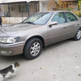 Toyota Camry 2000