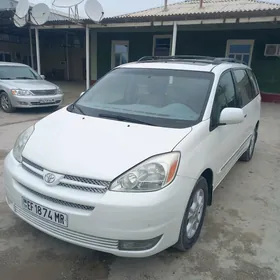 Toyota Sienna 2004