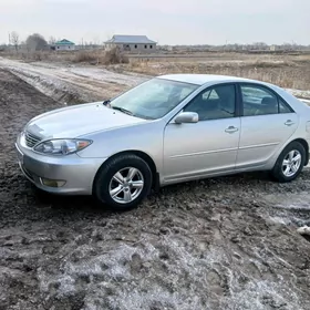 Toyota Camry 2004