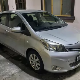 Toyota Yaris 2012