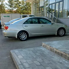 Toyota Camry 2004