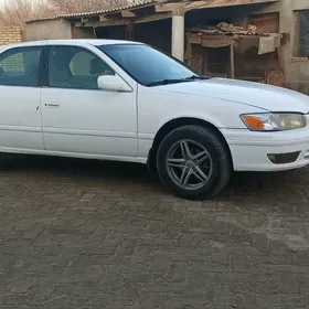 Toyota Camry 2000