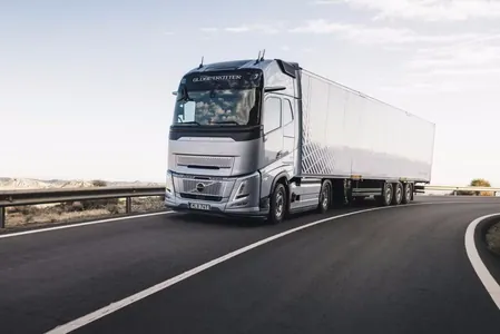 Volvo Trucks возглавила рынок тяжелых грузовиков в Европе в 2024 году