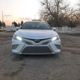 Toyota Camry 2020