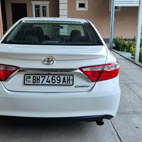 Toyota Camry 2017