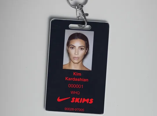 NikeSKIMS: Nike we Kim Kardaşýan zenanlar üçin täze sport egin-eşik brendini döretdi