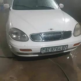 Daewoo Leganza 1998