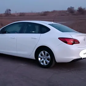 Opel Astra 2013