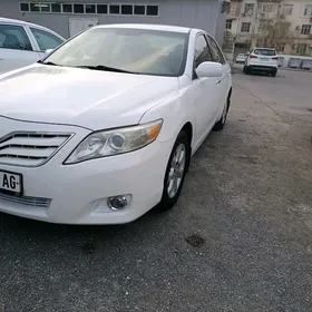 Toyota Camry 2011