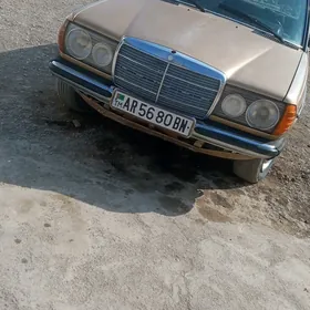 Mercedes-Benz 230E 1982