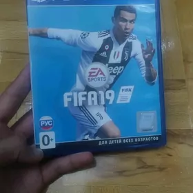 FIFA 17, FIFA 19, FIFA 20 (PS4