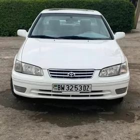 Toyota Camry 2000