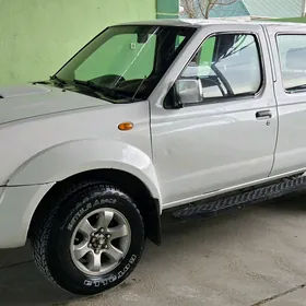 Nissan Navara 2005