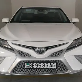 Toyota Camry 2018