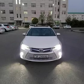 Toyota Camry 2017