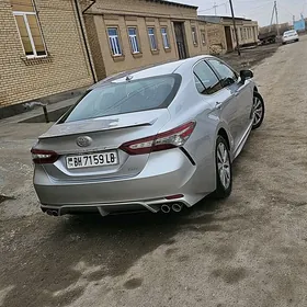 Toyota Camry 2018