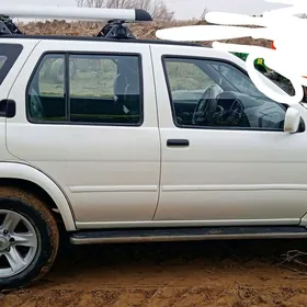 Nissan Pathfinder 2002