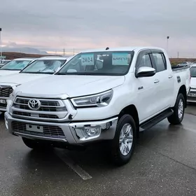 Toyota Hilux 2024