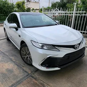 Toyota Camry 2024