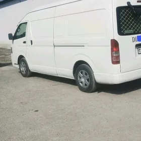 Toyota Hiace 2017