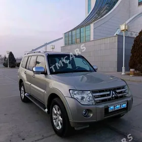 Mitsubishi Pajero 2008