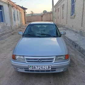 Opel Astra 1992