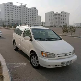 Toyota Sienna 2000