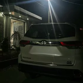 Toyota Highlander 2019