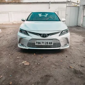 Toyota Camry 2020