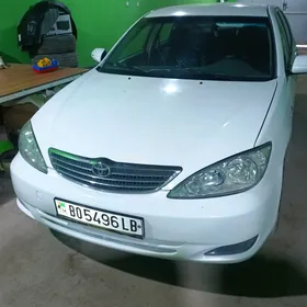 Toyota Camry 2004