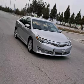 Toyota Camry 2012