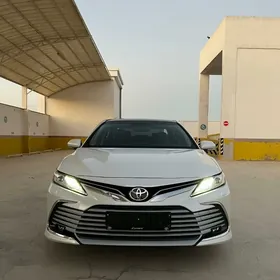 Toyota Camry 2022