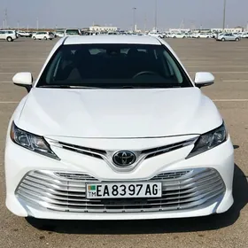 Toyota Camry 2019