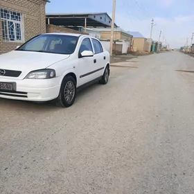 Opel Astra 2000