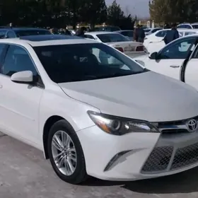 Toyota Camry 2017