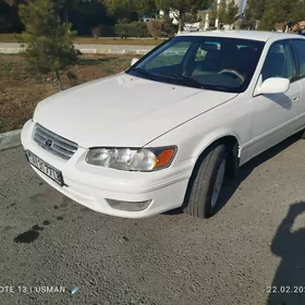 Toyota Camry 2000