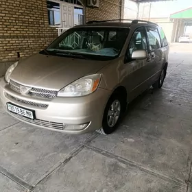 Toyota Sienna 2005