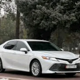 Toyota Camry 2018