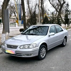 Toyota Camry 2000